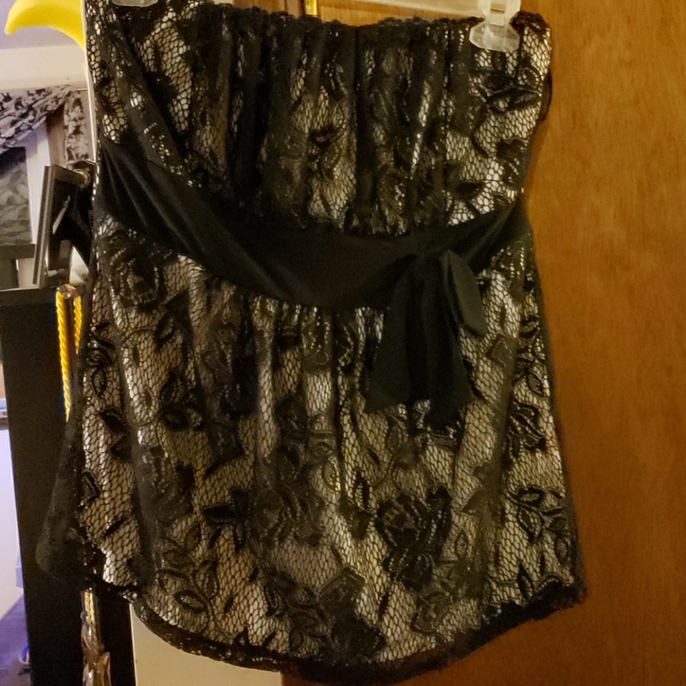 Torrid sz 2 strapless top